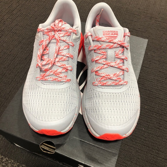 New Under Armour - Picture 2 of 5